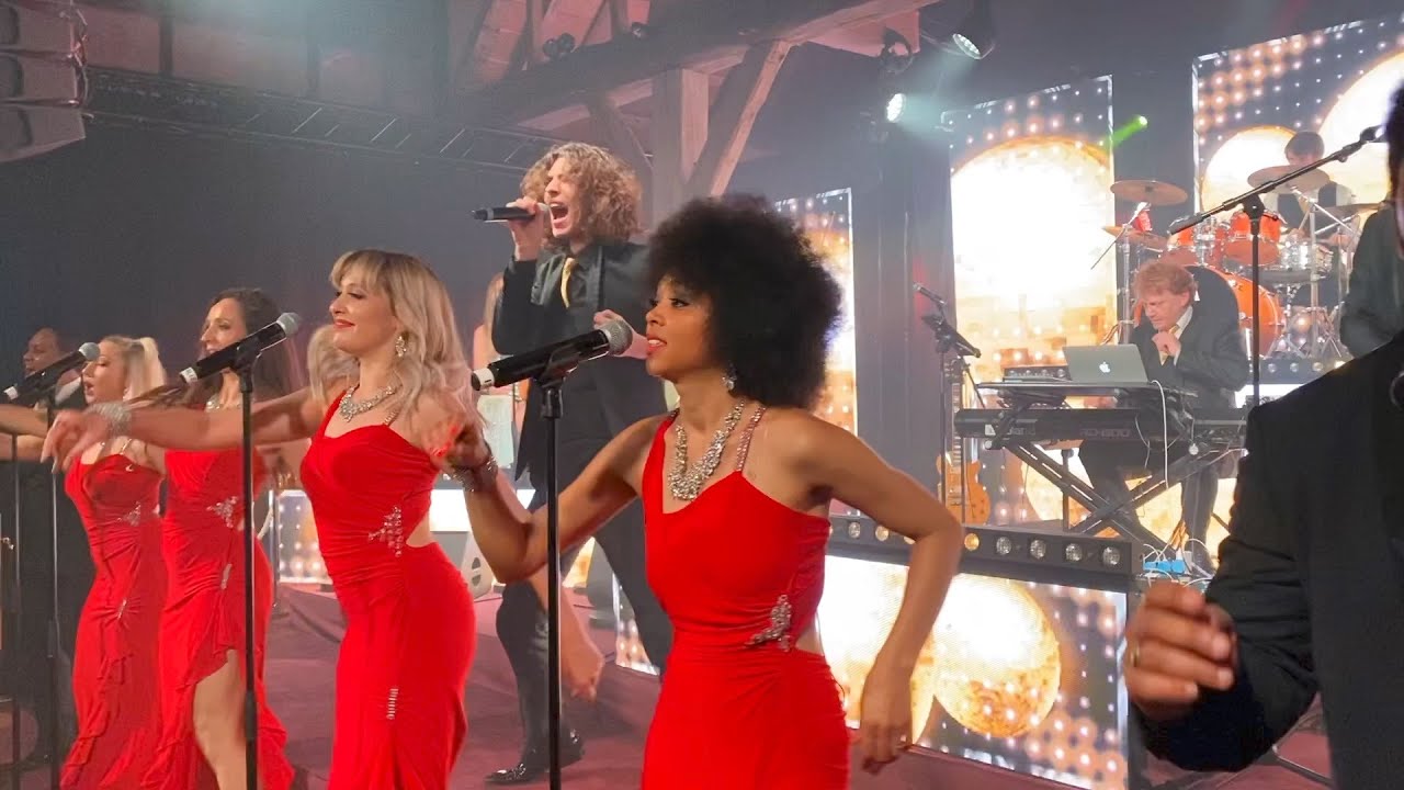 Everybody Needs Somebody - Paris Select Band