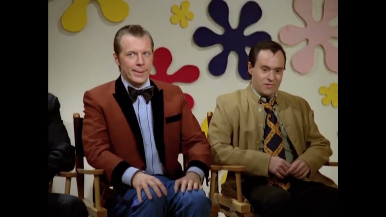 LAVERNE & SHIRLEY - Lenny & Squiggy Appear on 