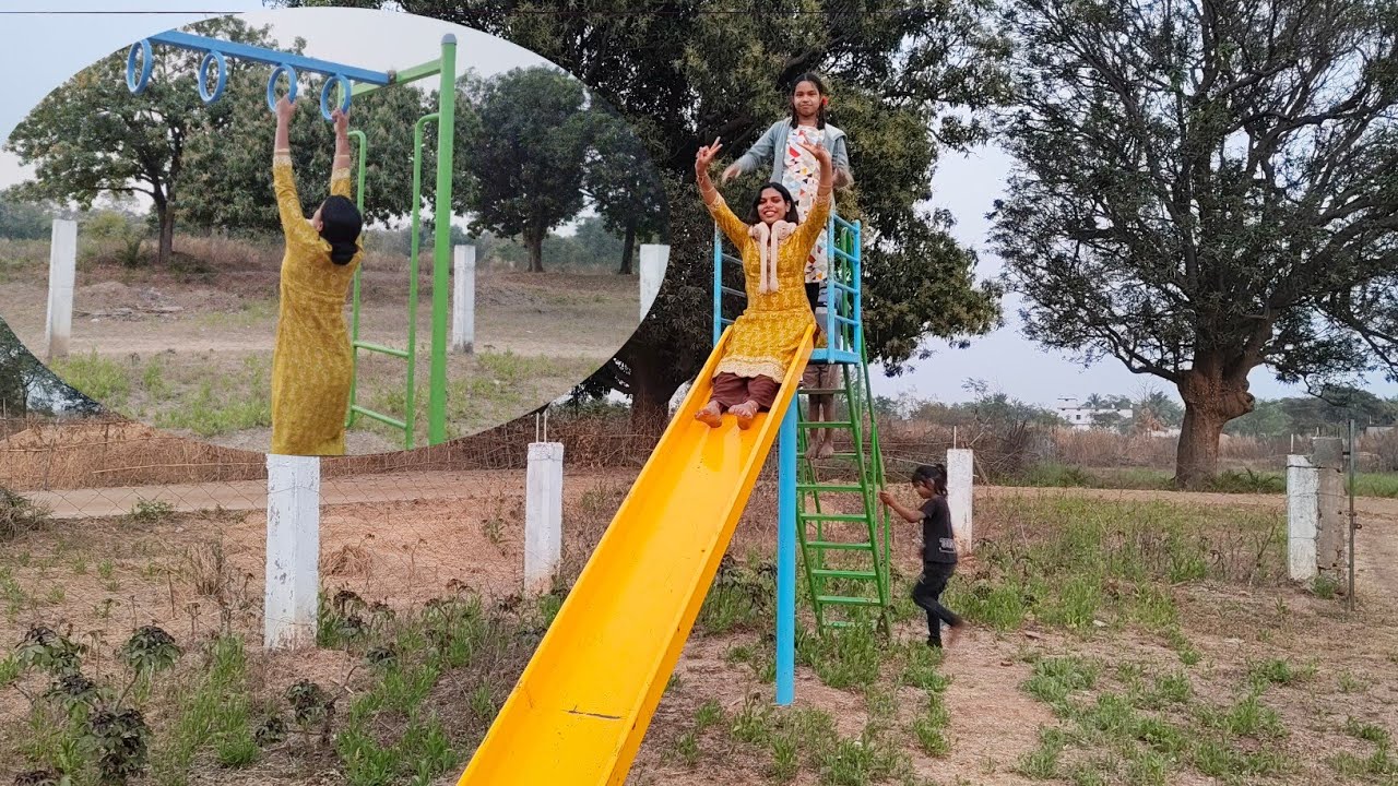 Humare gao ka chota sa garden or jhula 😃🥰 