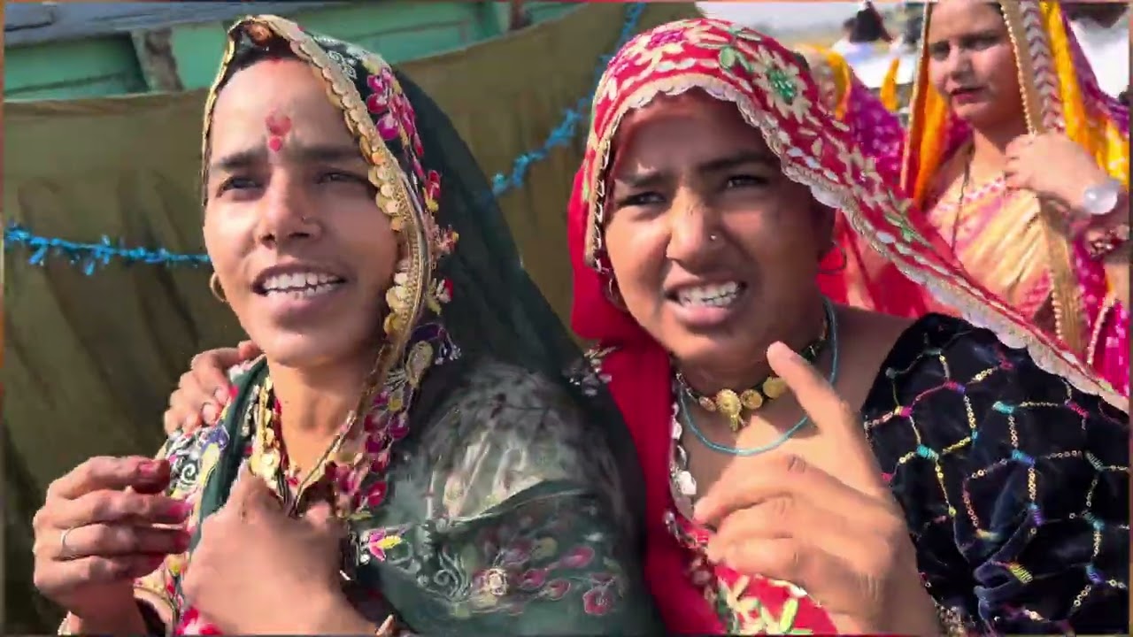 मीनापुरा में डीजे से रैली निकल रही है @Sonumeenavlog021 