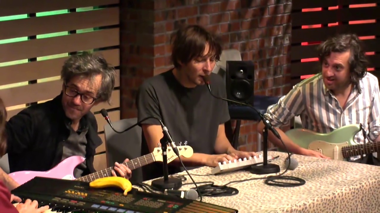 Phoenix - Ti Amo [Live In The Lounge]