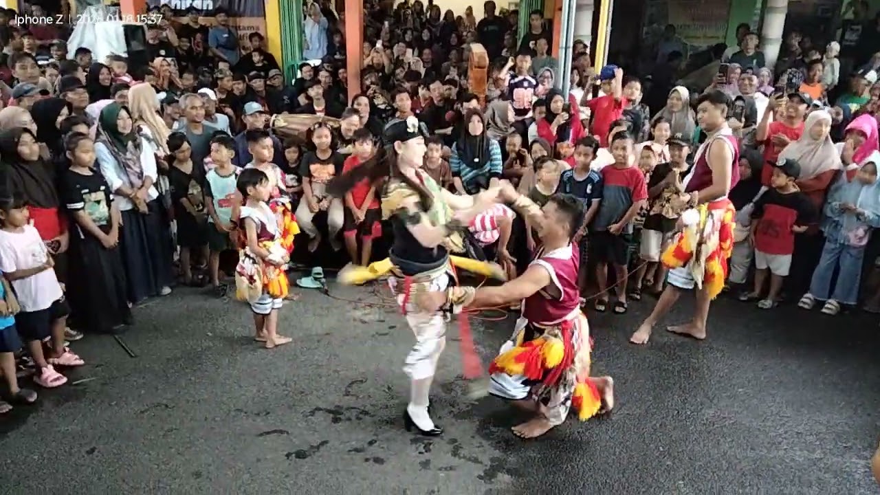 Bujang Ganong tontonan kangge tuntunan