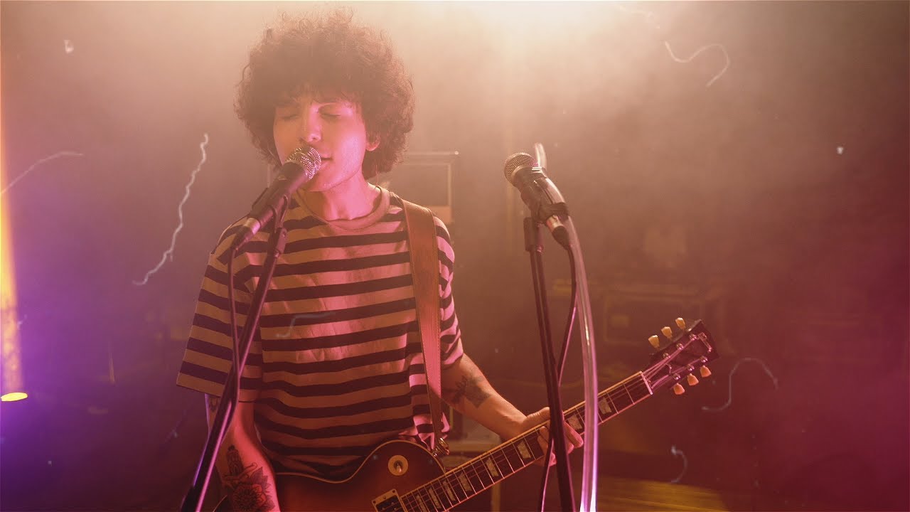 Batu Akdeniz - Ona Gitme (Live Sessions)