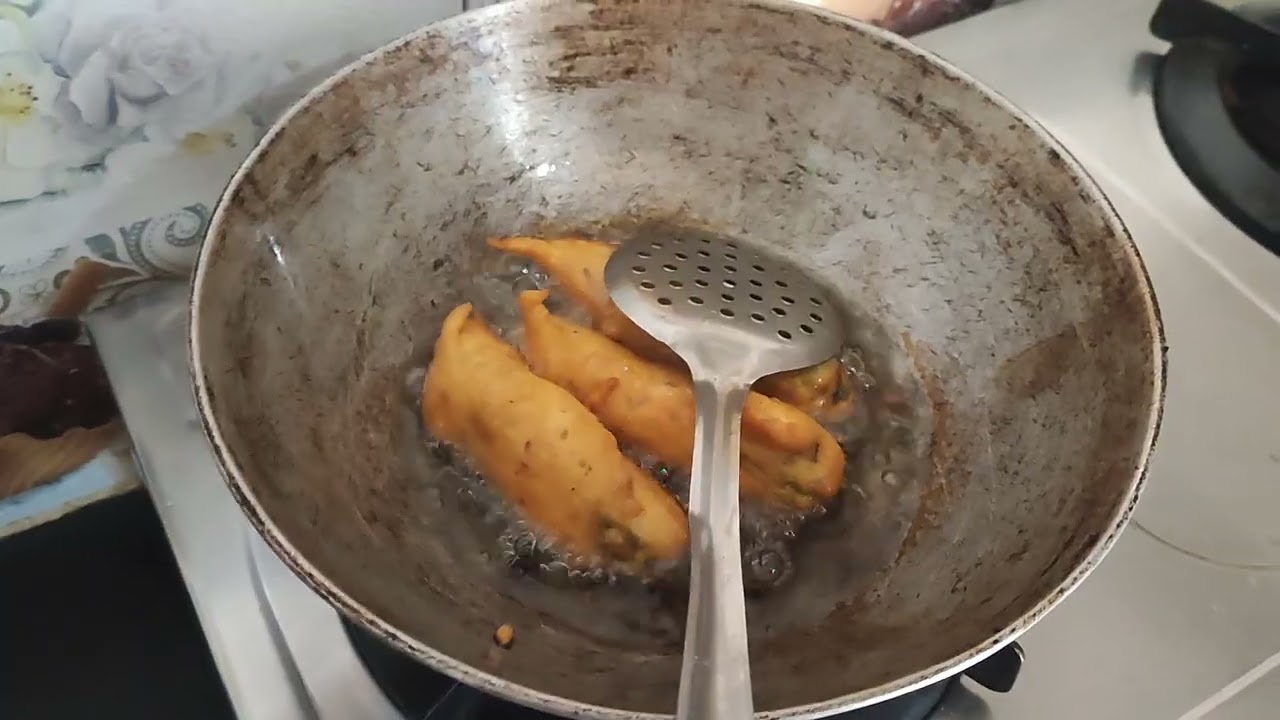 ರುಚಿ ರುಚಿಯಾದ ಮೆಣಸಿನಕಾಯಿಯ ಬಜ್ಜಿ