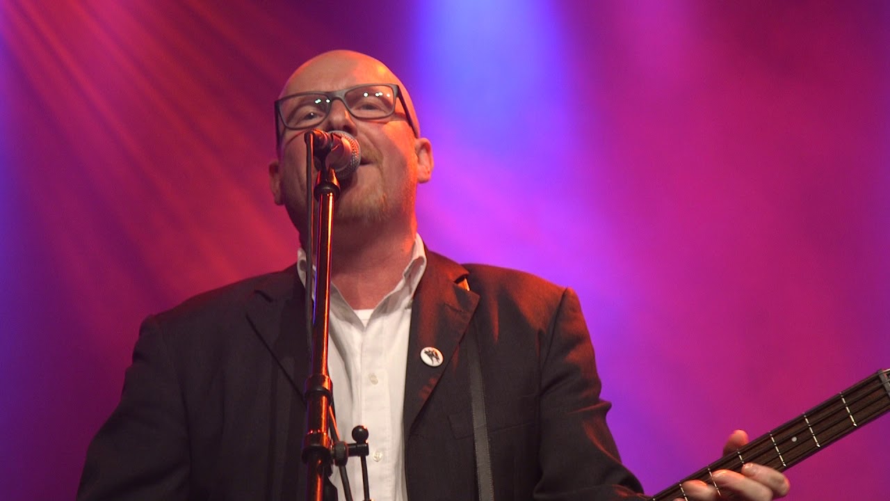 RoadJack - I saw her standing there (live at Kulturfabrik Krefeld)