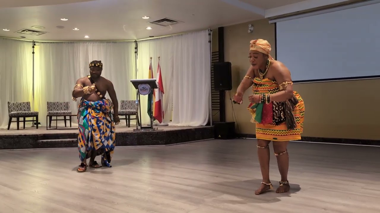 Fomtomfrom dance by Amamerehene and Goaso Princess