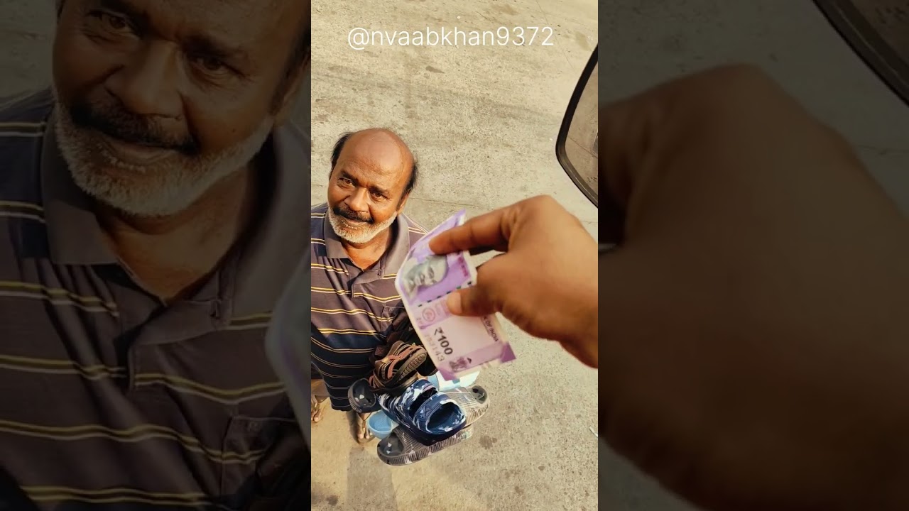 यह अन्ना कई बार गाड़ी k पास आ रहा था 