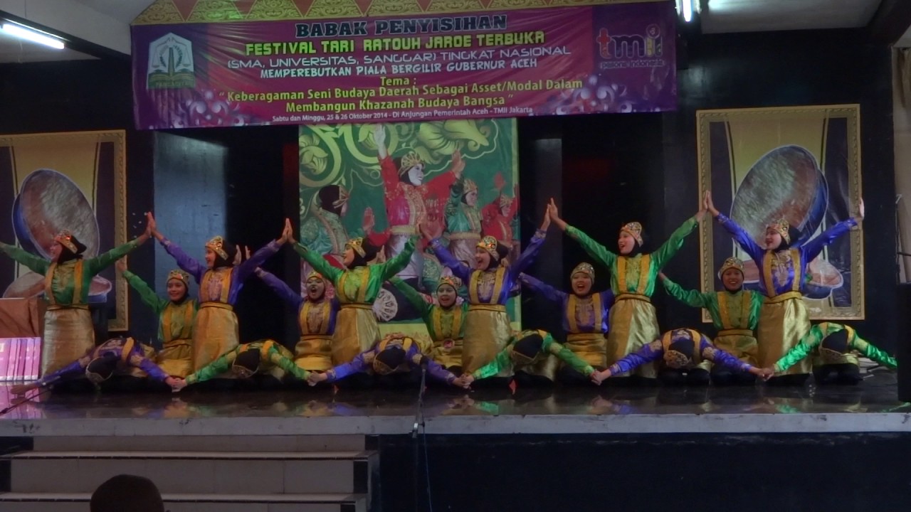 Tari Saman - PARADIS - SMAN 2 TANGSEL di ANJUNGAN ACEH 2015