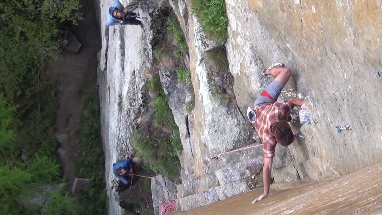 Nico Favresse & Sean Villanueva climb Legittima Visione