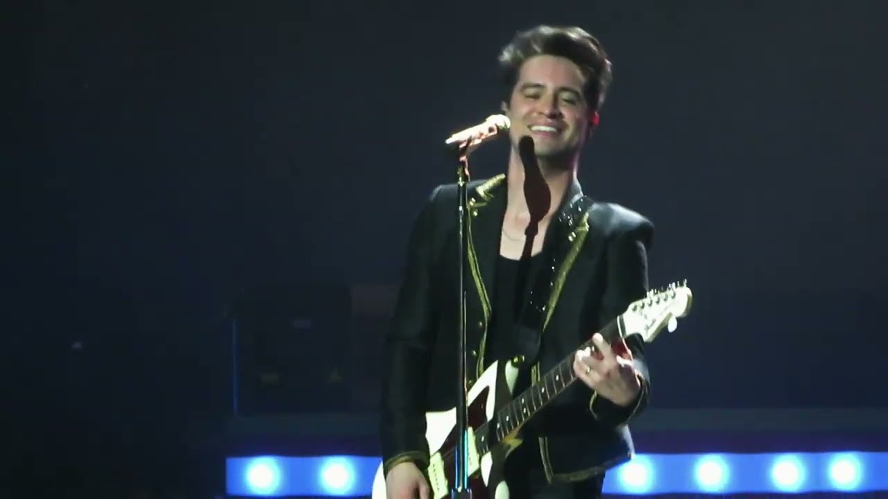 PANIC! AT THE DISCO live in Paris 2023 (Accor Arena)