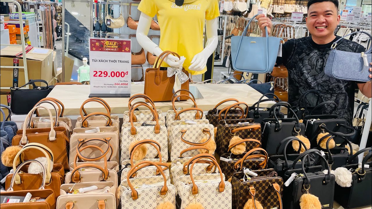 Xã Kho Hết Cỡ SIÊU THỊ NHẬT AEON Giá Quá Rẻ Hàng Trăm Loại Đỗ Đóng Túi Xách, Quần Áo, Giày Dép 
