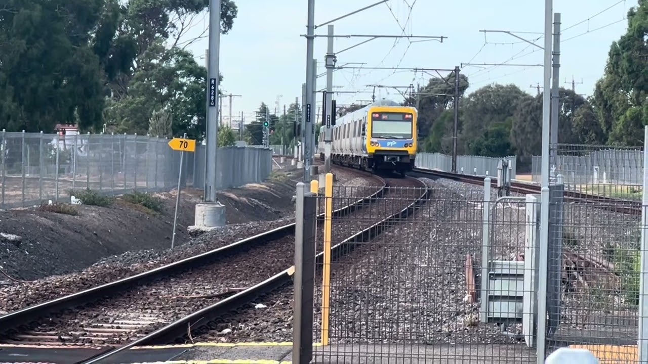 Station Street/Paschke Crescent Level Crossing Lalor Victoria 