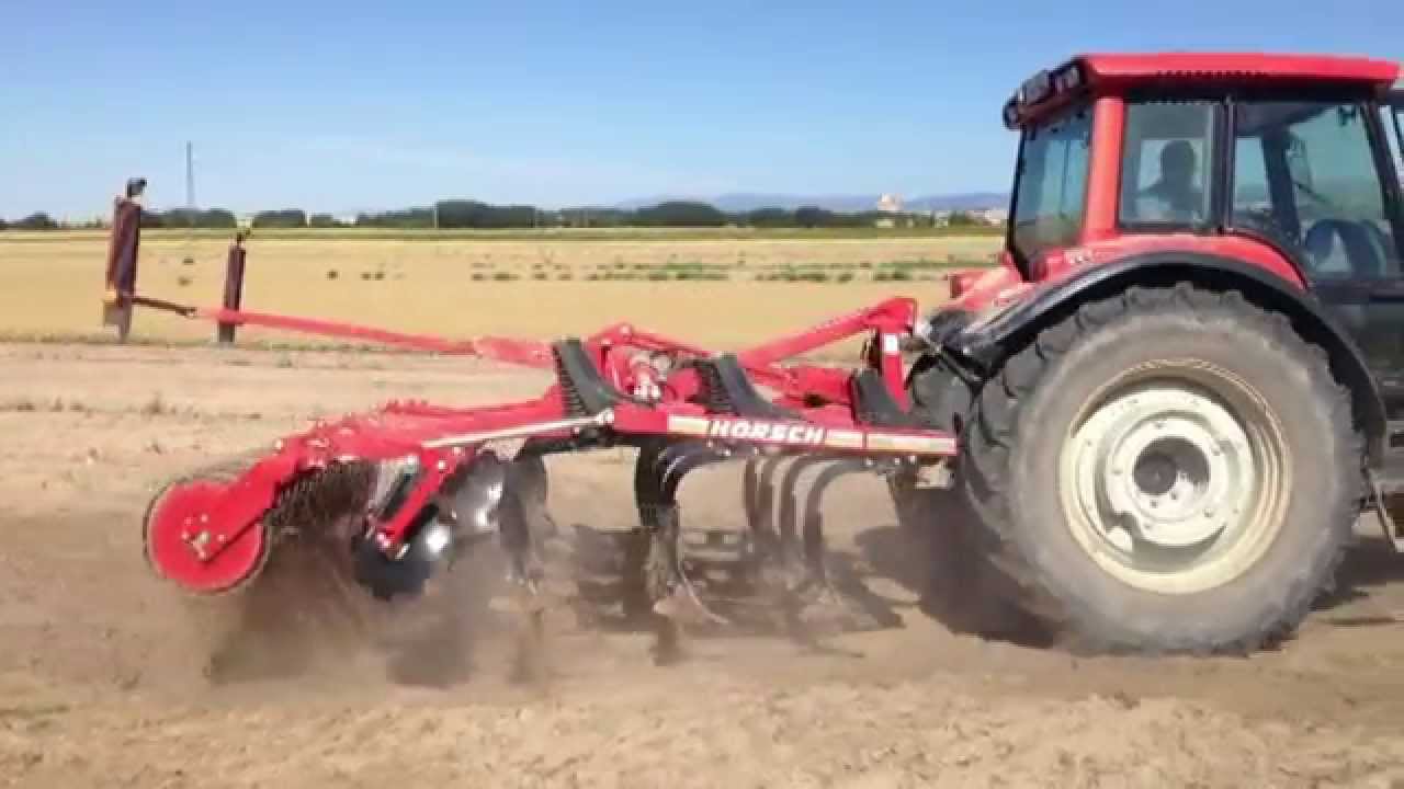 Horsch Terrano 4 FX & Valtra T180. Chisel rastrojero