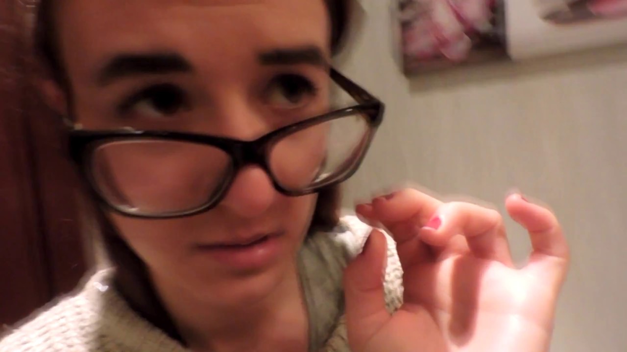 TIPOS DE CHICAS EN LOS VESTUARIOS DEL GIMNASIO