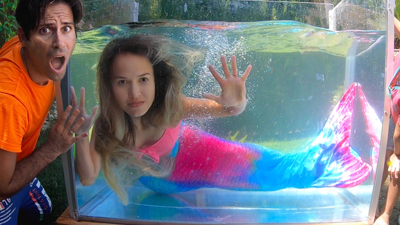 La Sirena Embarazada en el Jakuzzi de Slime neceista ayuda para dar a Luz