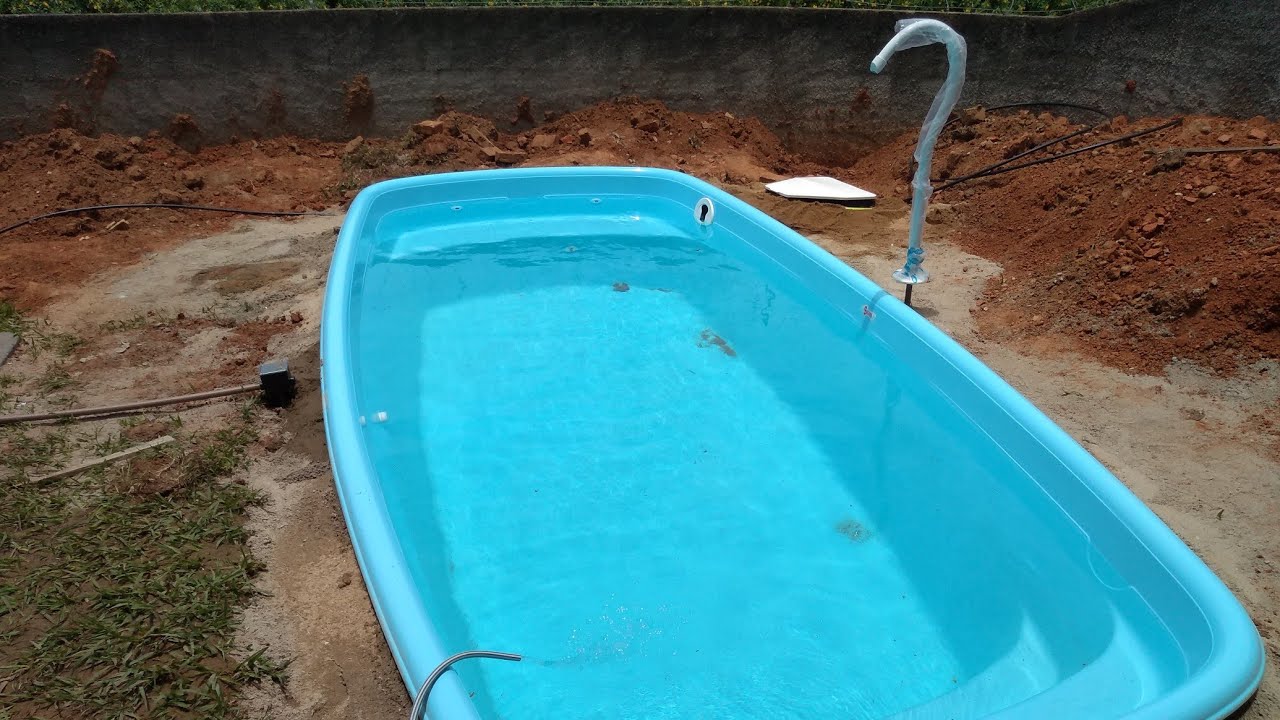 INSTALANDO PISCINA DE FIBRA DA SPLASH *modelo Tropical* (5m. x 2.40m. x 1.20profun..)