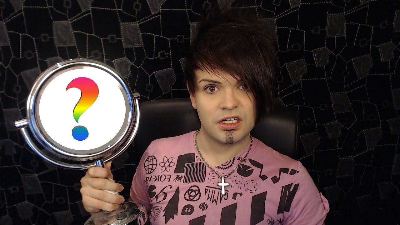DISASTER! - No Mirror Makeup Challenge!
