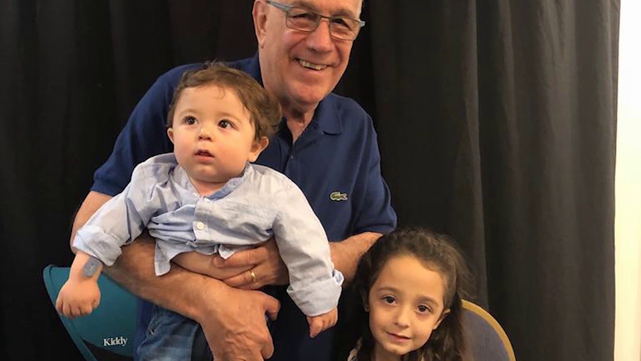 Homenaje pastor Carlos Belart