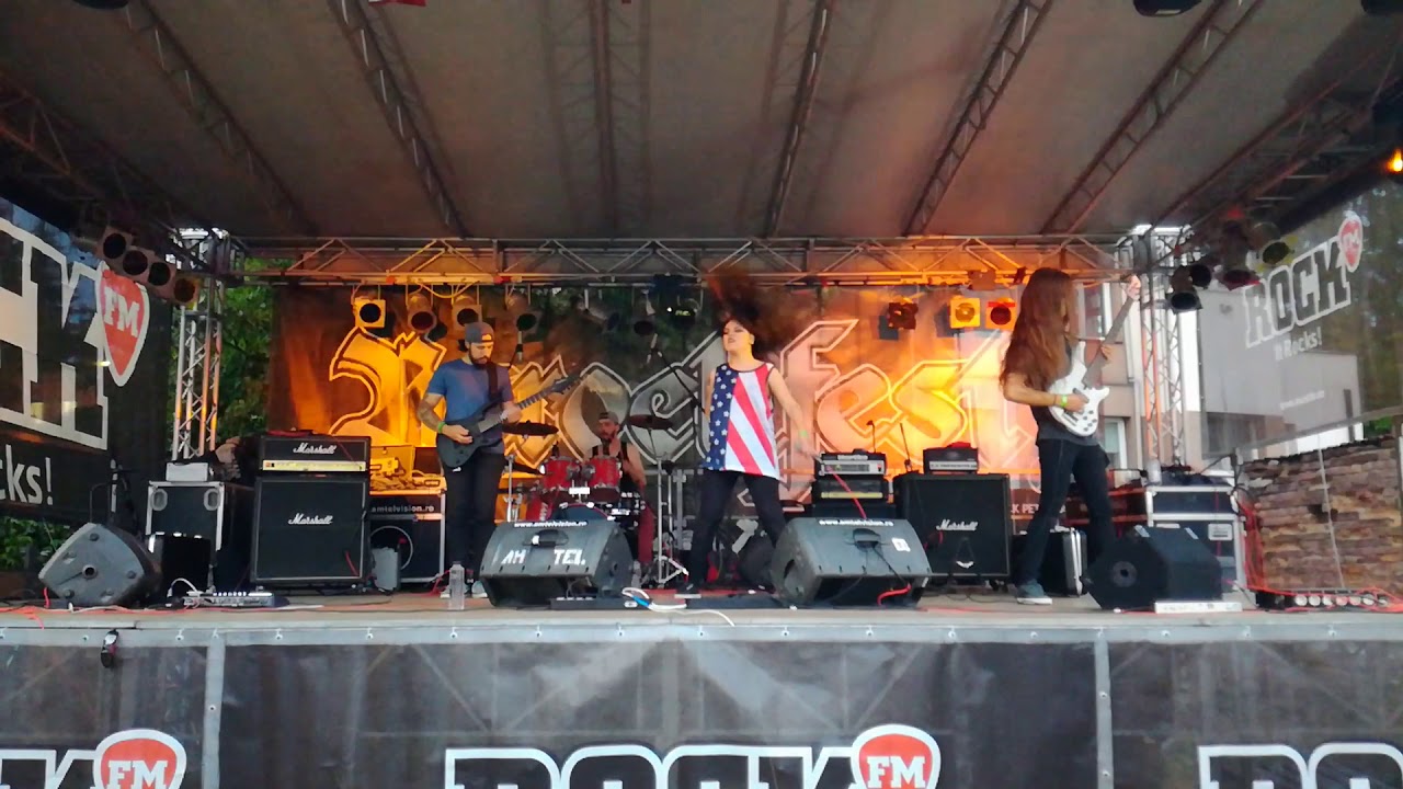 Underwaves - Live at Barock Fest 2019