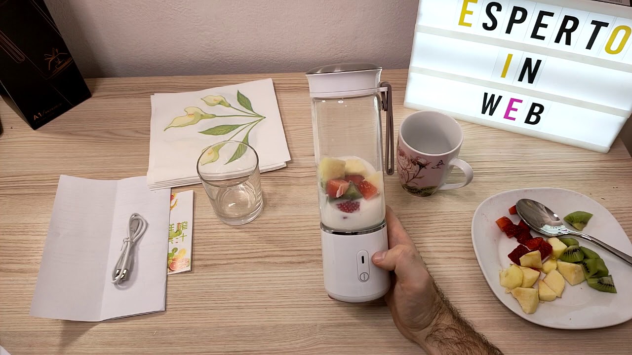 La mia recensione e prova del frullatore portatile a batteria ricaricabile Sofit