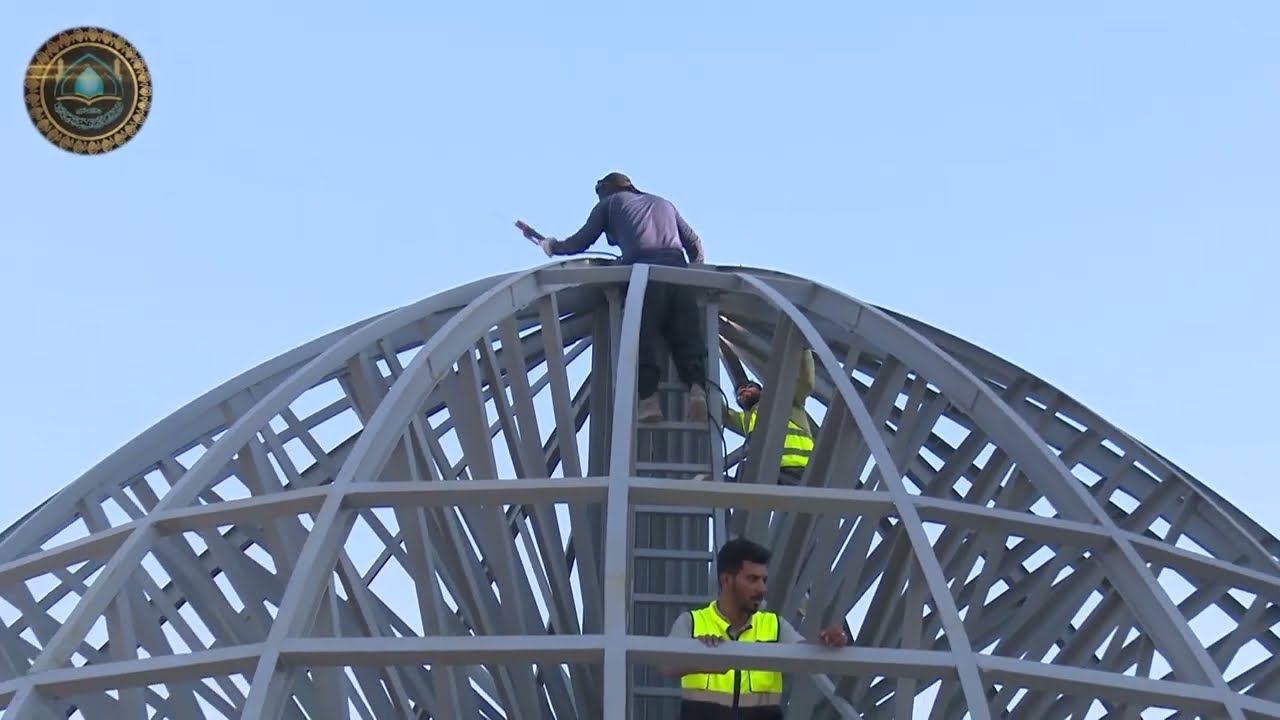 تقرير: رفع  ونصب قبة مزار النبيين هود وصالح (ع) في محافظة النجف الاشرف ضمن مشروع قباب الاولياء