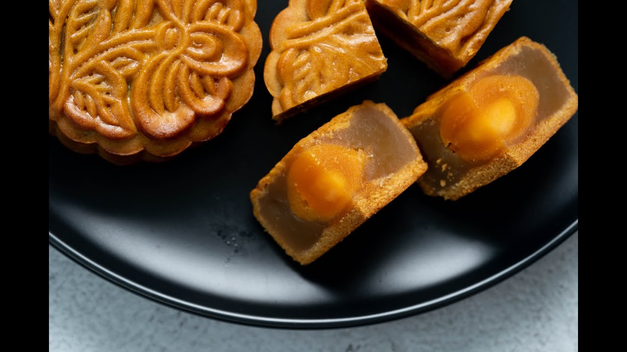 Salted Egg Yolk Lotus Paste Cantonese Mooncake