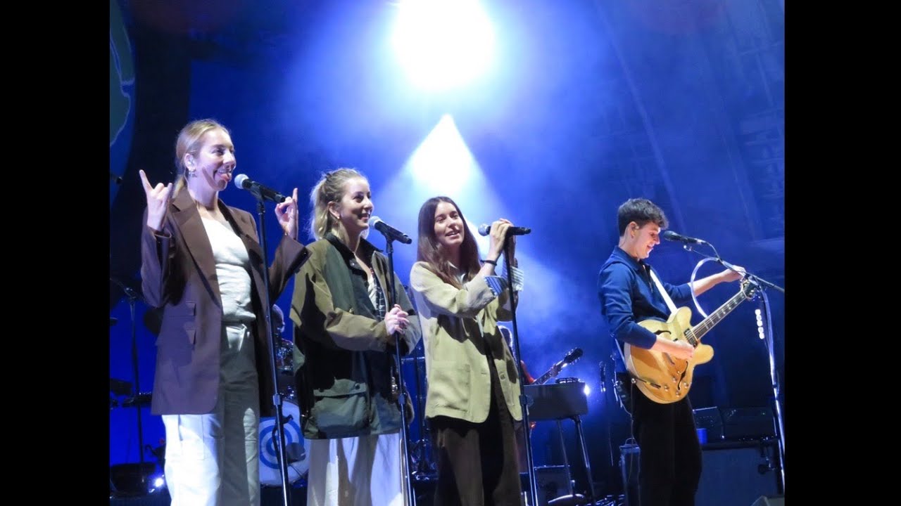 Vampire Weekend and HAIM performing This Life 10.02.19