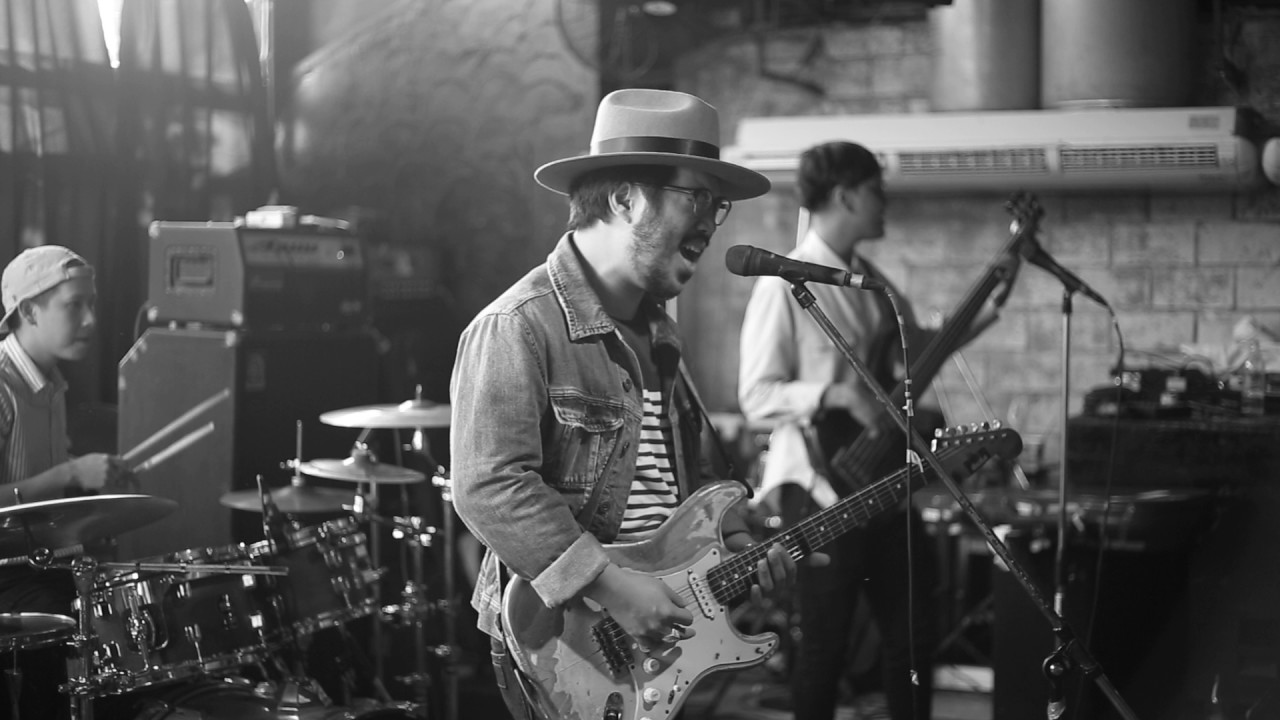 Vultures (John Mayer) - The Parkinson Live at Parking Toys 2017
