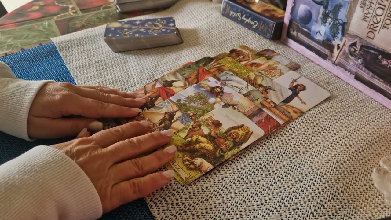 🍀🍀🍀⚘️⚘️⚘️ Αξίζει να το περιμένετε ή καλύτερα να προχωρήσετε τη ζωή σας ❤️❤️❤️