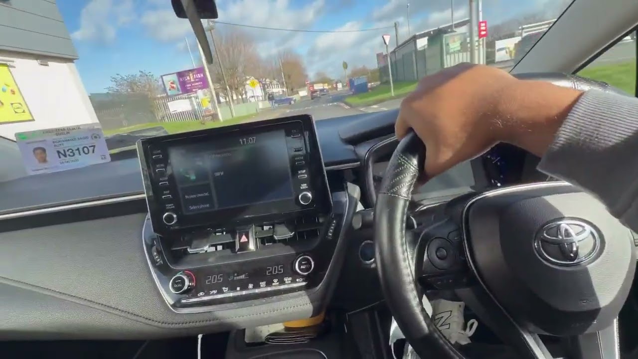 “Dublin Mein Taxi Driver Ki Real Life 🚖🇮🇪”