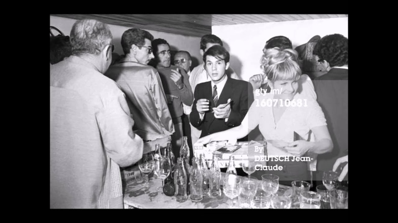 Plus loin  -   Salvatore ADAMO