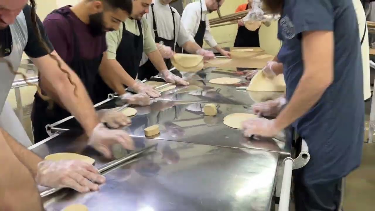 Hogy készül a peszáchi macesz?