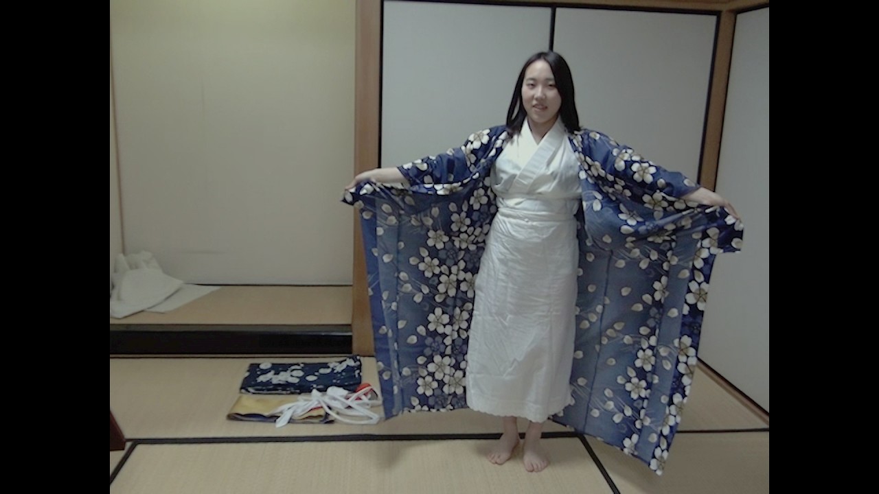 【心霊映像】衝撃！実家に残された浴衣を着る姉妹…そこに映った“説明不能の存在”の正体とは？【心霊闇動画28】
