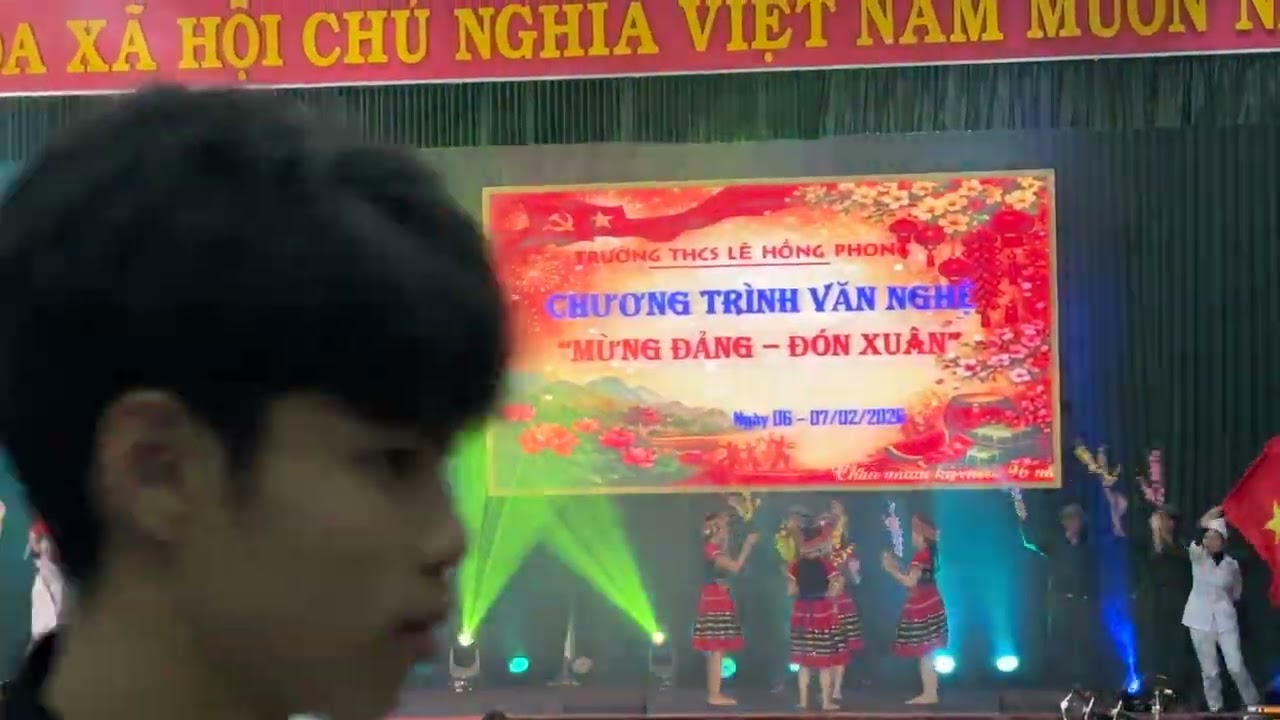 Tiết mục hoạt cảnh Mùa xuân Điện Biên  lớp 9 /2 trường Lê Hồng phong Tam Kỳ, Biên đạo cô Bích Quyên 