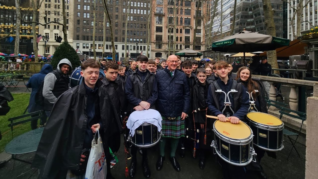 Falkirk Schools Pipe Band playing at Bryant Park NYC 🗽🇺🇸🥁