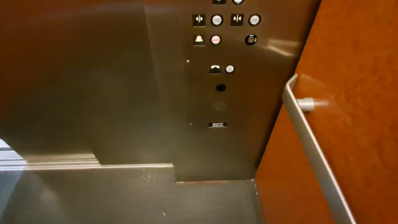 Payton hydraulic elevator at 730 Palisade Avenue, Teaneck, NJ