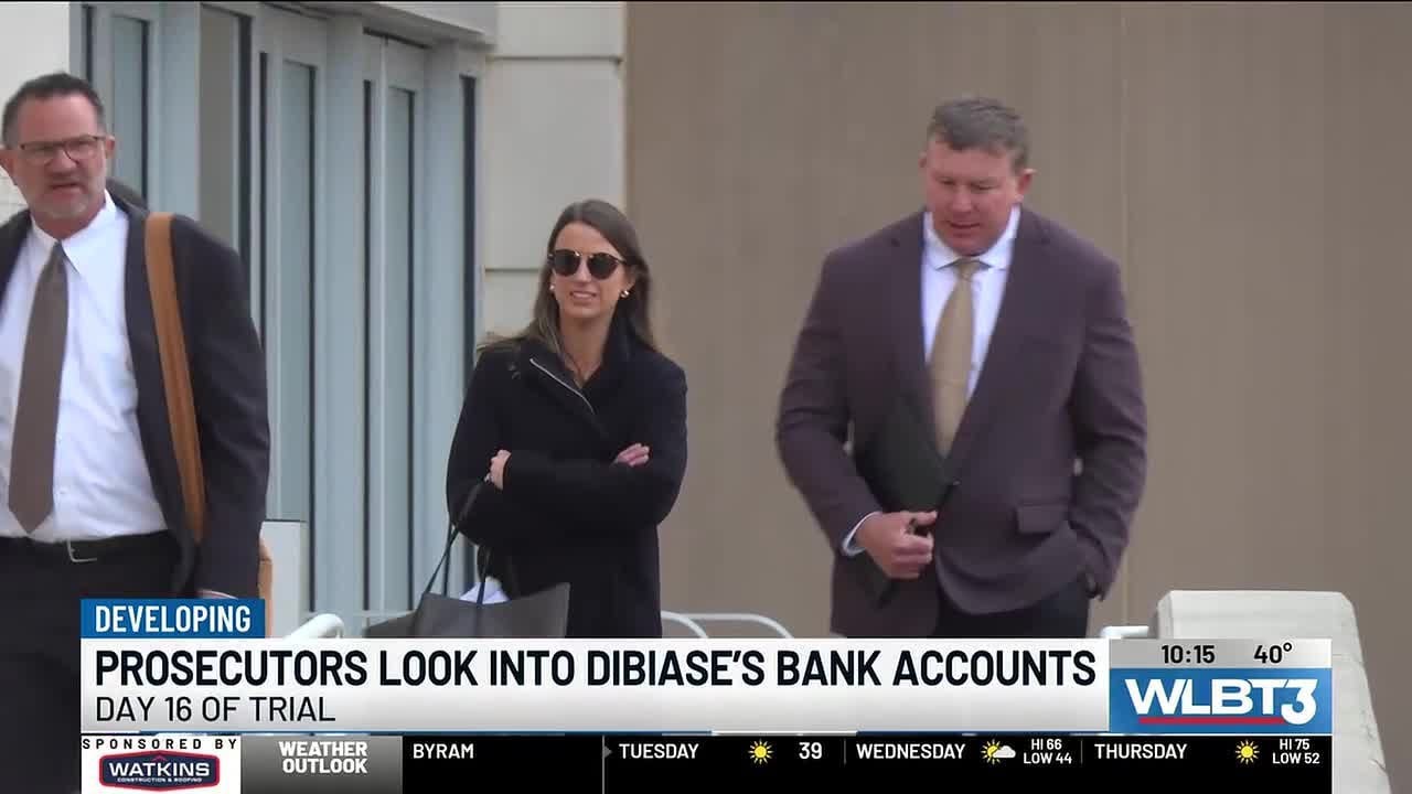 По данным прокуратуры, Тед Дибиасе-младший потратил деньги, полученные в рамках программы социаль...