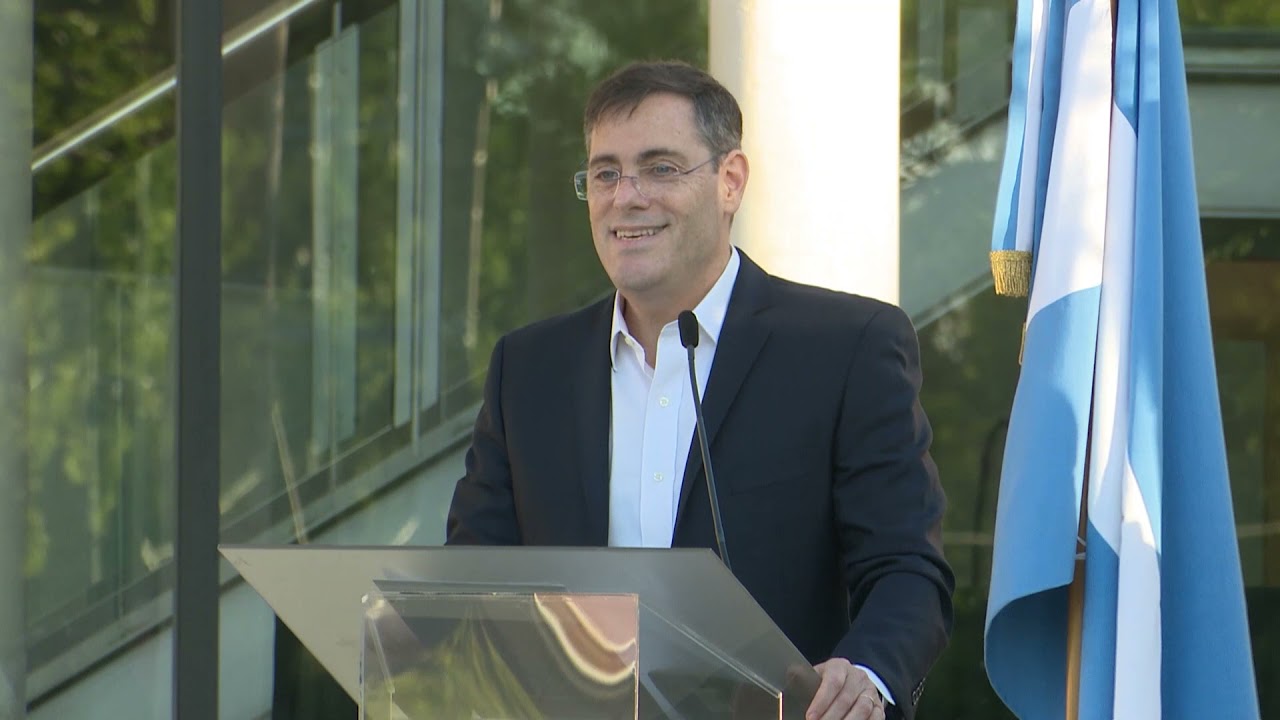 Discurso de Graduación de Santiago Bilinkis en UdeSA y recepción del Premio al Graduado Destacado
