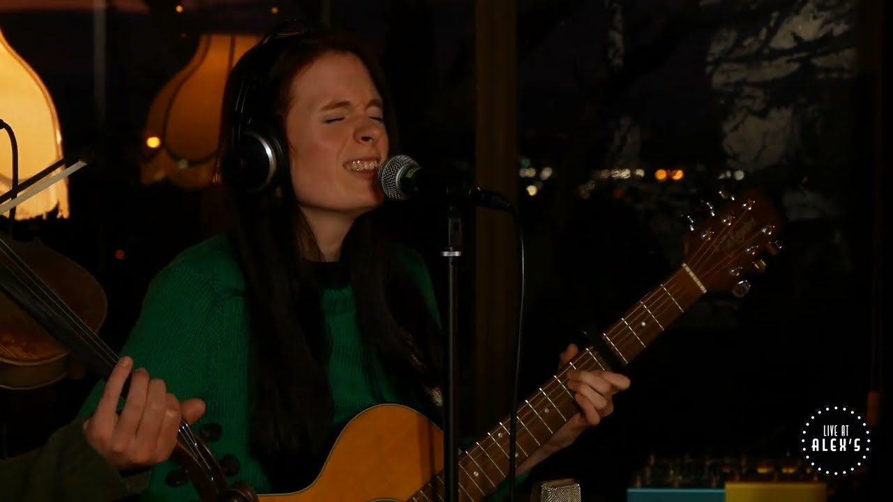 Isla & the Kindred - Low