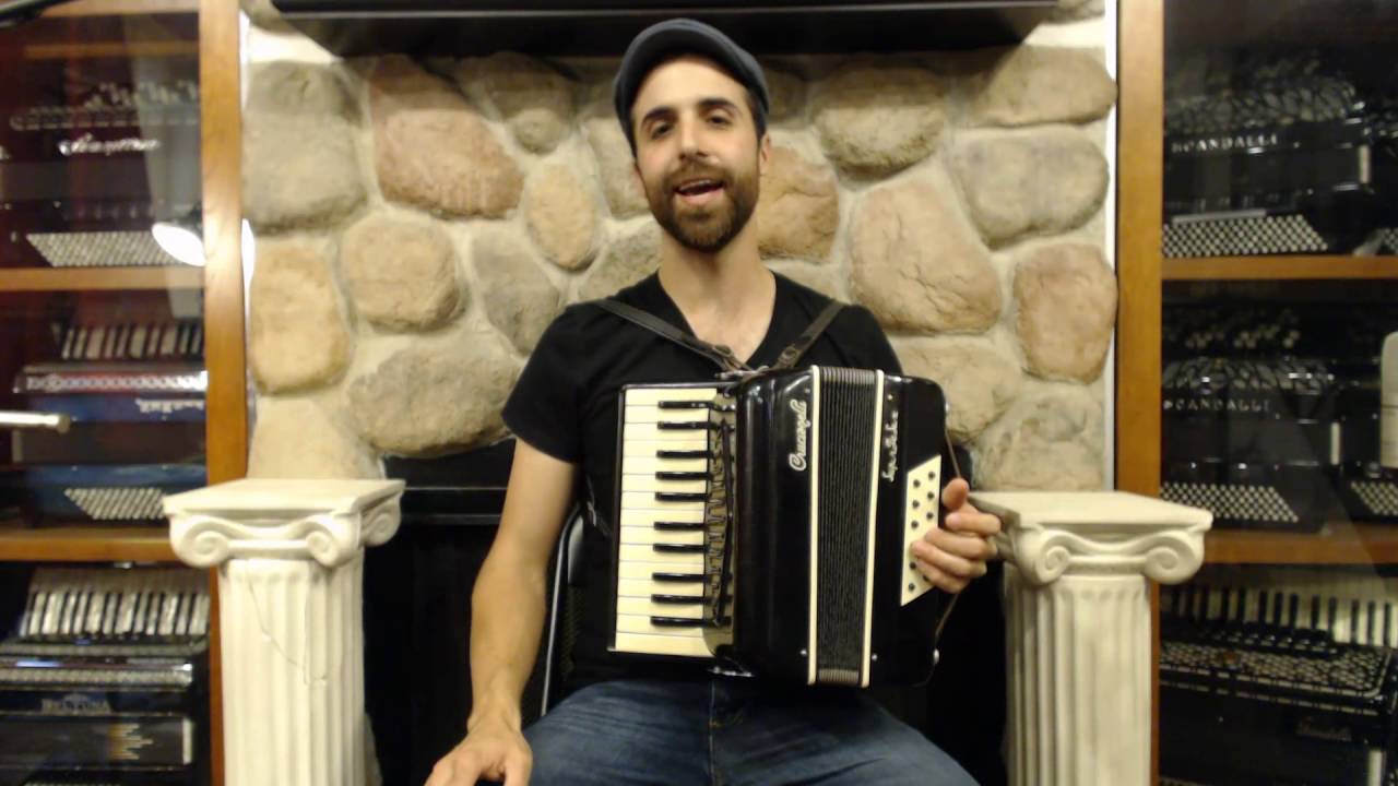 How to Play a 12 Bass Accordion - Lesson 8 - Three Chord Song in G Major - Amazing Grace