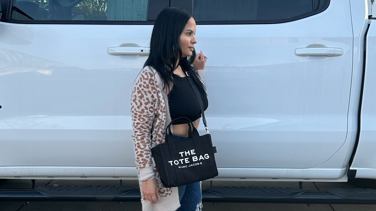 The Tote Bag/ Reseña en español