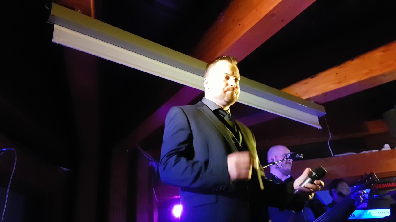 Heikki Koskelo    Lämmin , hellä pehmoinen