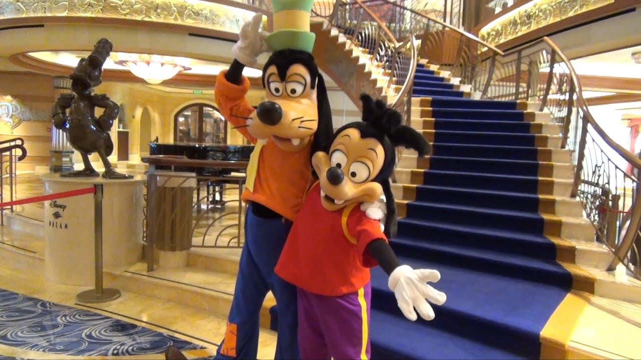 Гуфи и Макс встречаются на круизном лайнере Disney Dream Cruise, Disney Cruise Line