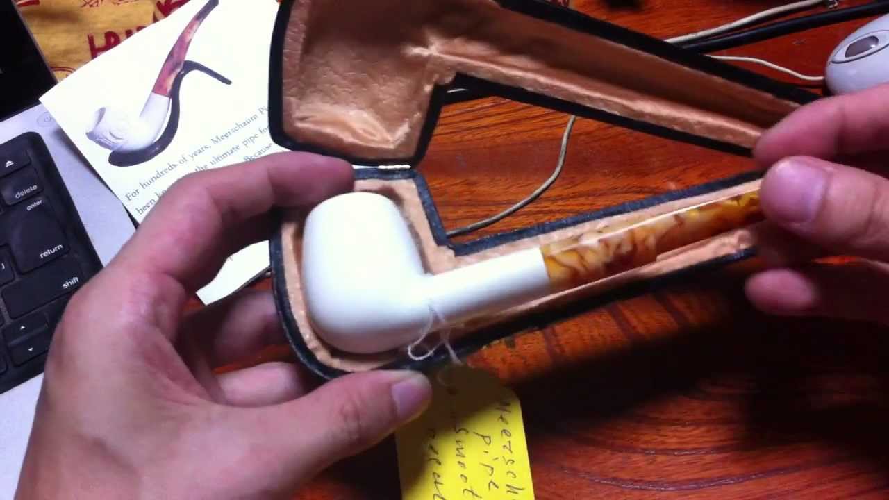 PIPE SMOKING : My new meerschaum pipe's breaking in
