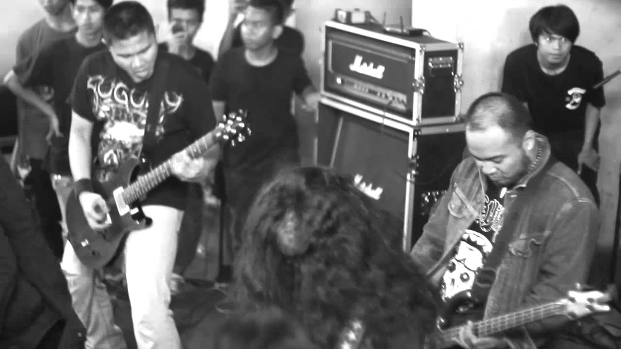 Ozryel - Bone Gatherer live at Distruggere Pre-Launch