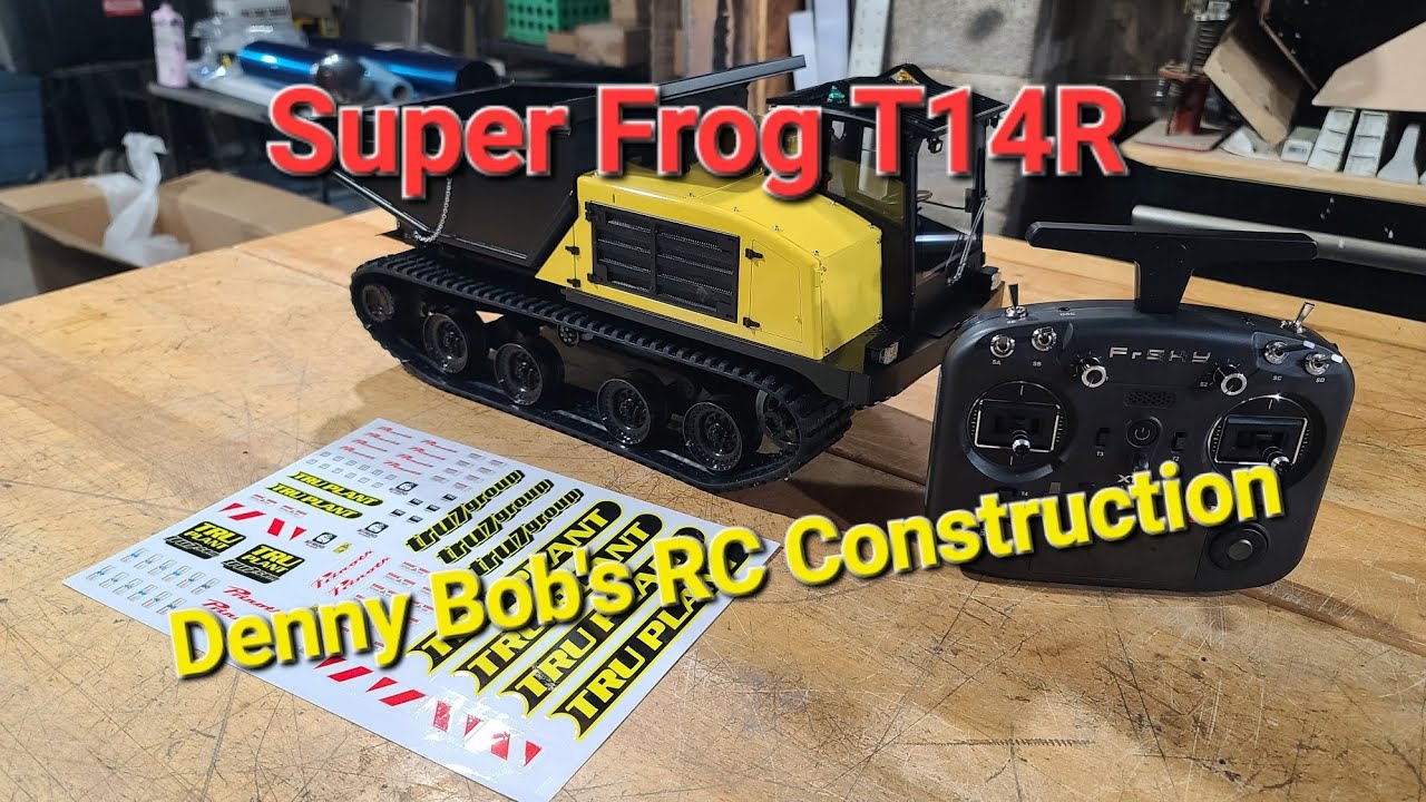 Распаковка гусеничного самосвала Super Frog T14R в масштабе 1/14.