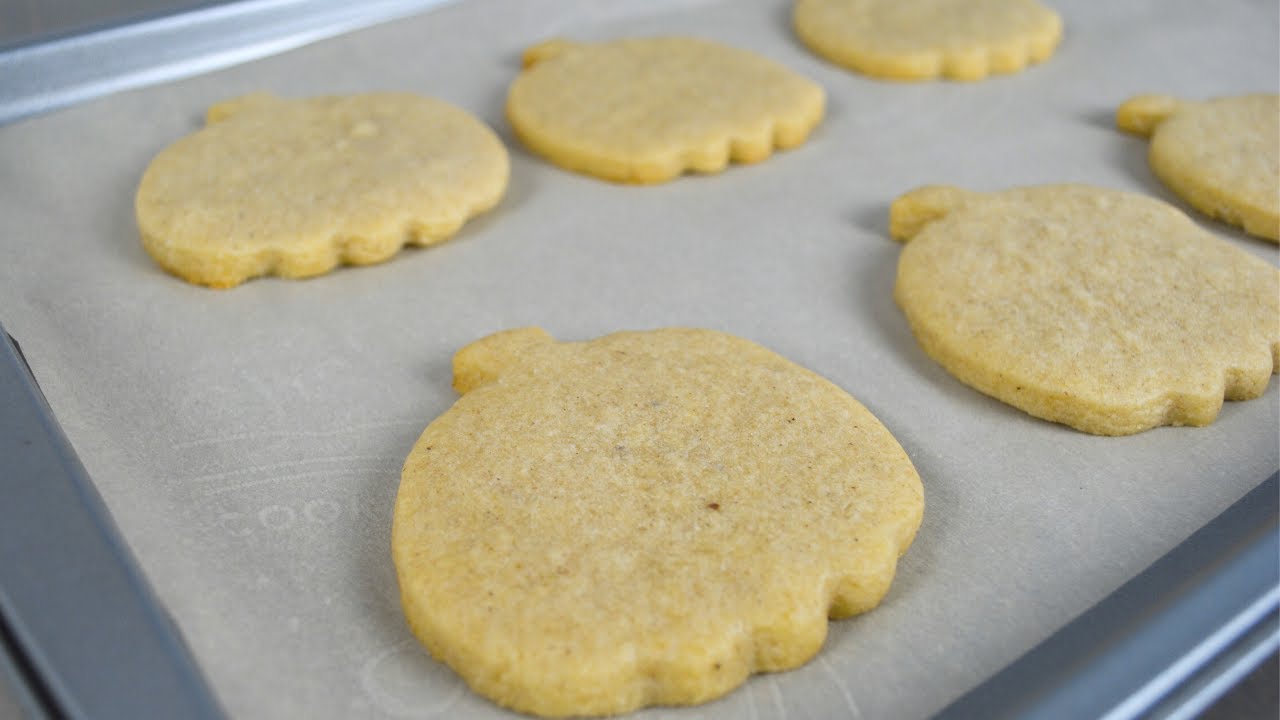 Pumpkin spice sugar cookies | Easy fall/Halloween cookie recipe