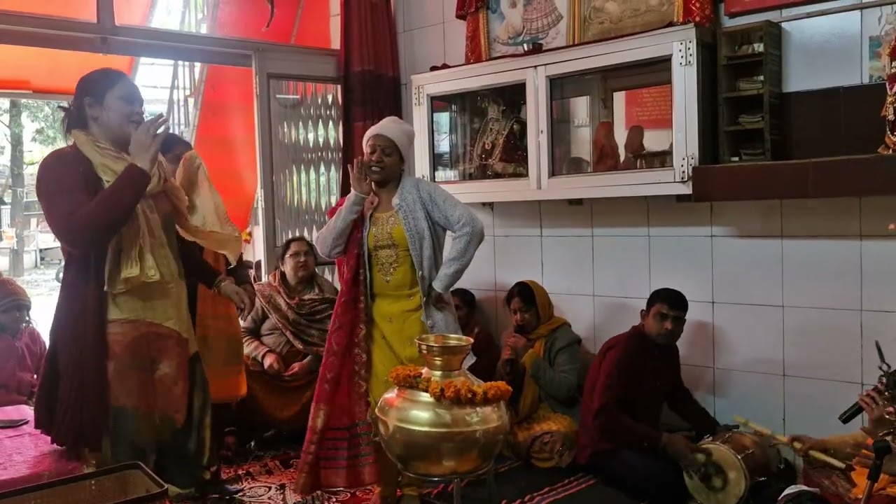 मेरी मटकी खोह के ले गया मैनू राधे राधे  कह गया sunder bajan #viralvideo 