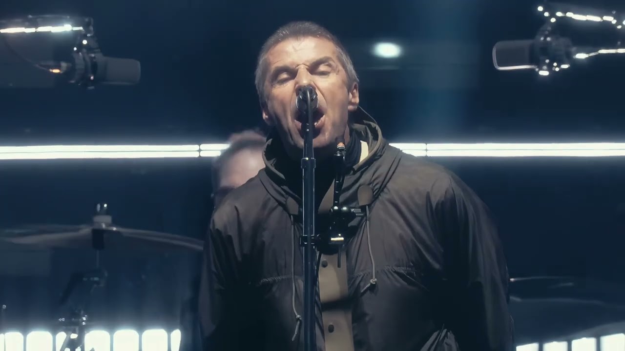 Oasis 'Acquiesce' LIVE Cardiff Friday July 4th 2025 (PRO SHOT in 4K)