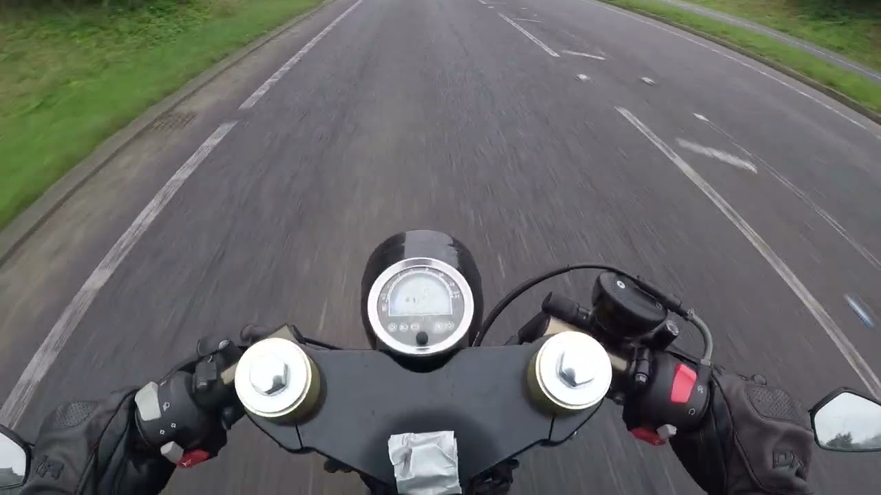 British cafe racer on rural roads // bullit spirit 125cc #caferacer #125cc #bikelife 